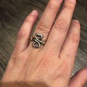💕 Retired James Avery Double Heart Ring 💕
